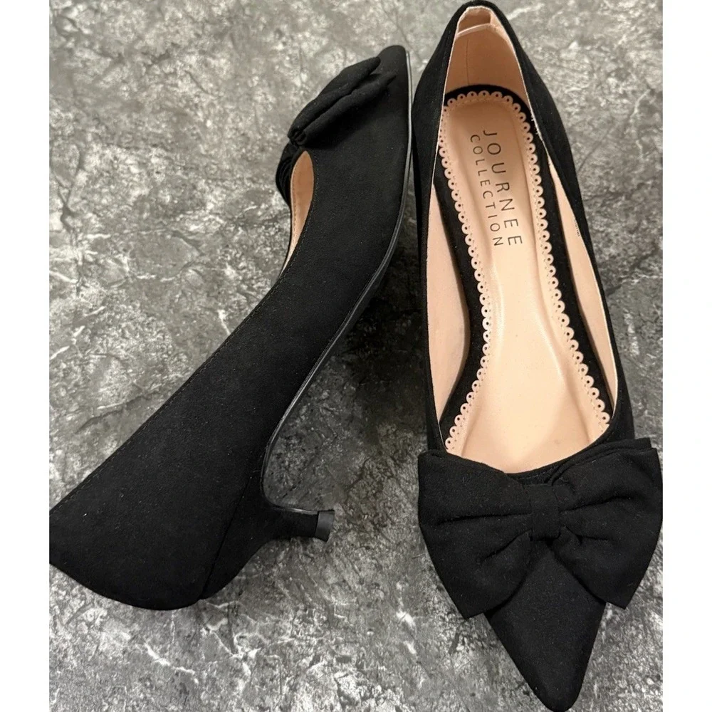 Journee Collection Black Velvet Bow Pointed Toe Kitten Heel Pumps Womens Sz 9